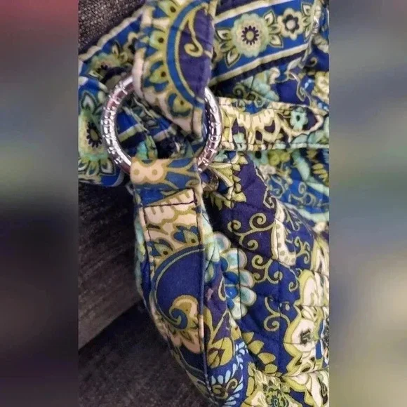 Vera Bradley drawstring bucket bag 12x13 with pockets crossbody shoulder bag - Picture 4 of 8